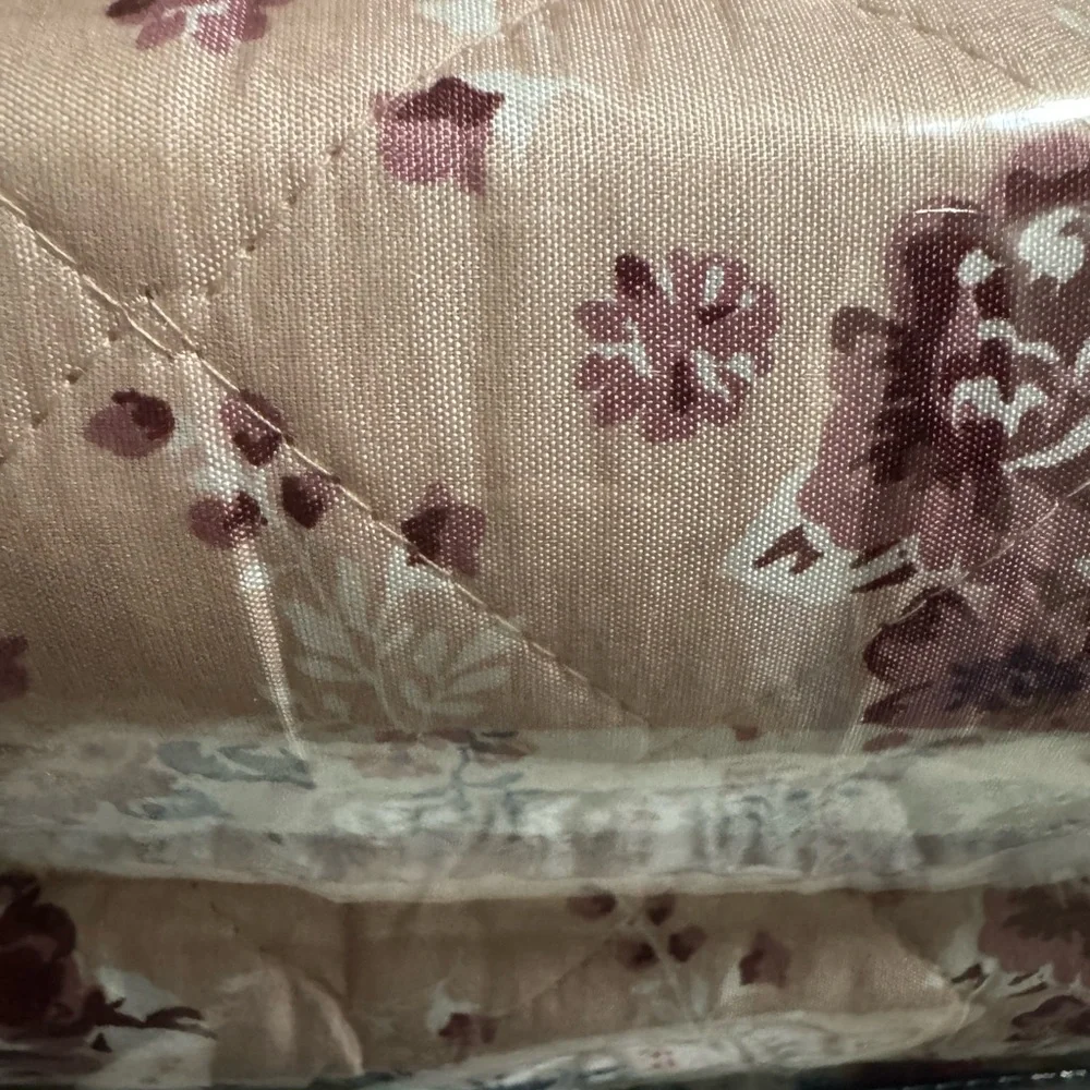 NWT Full/Queen Canon Classic Pink 3-Piece Quilt Set